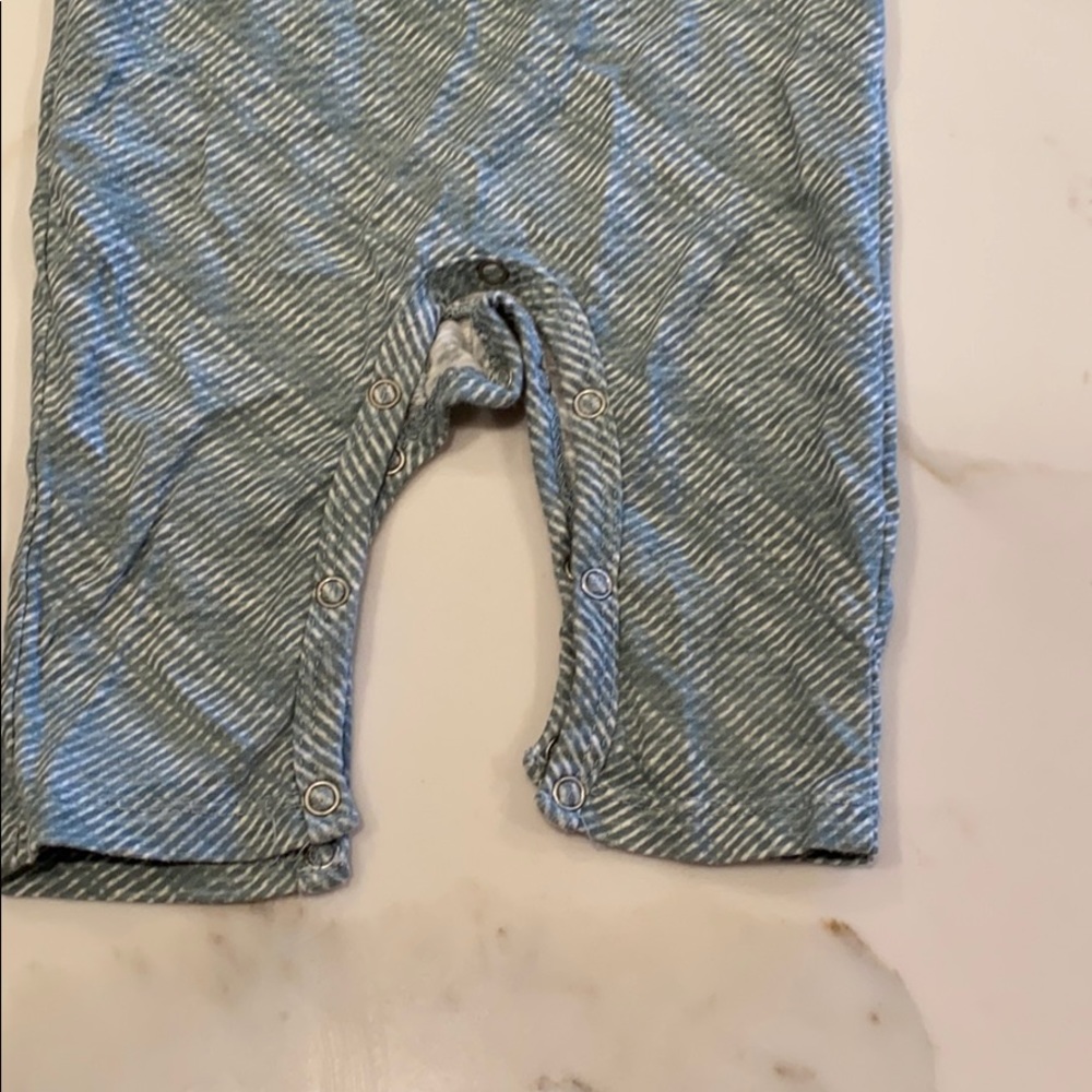 Seven onesie - Picture 3 of 4
